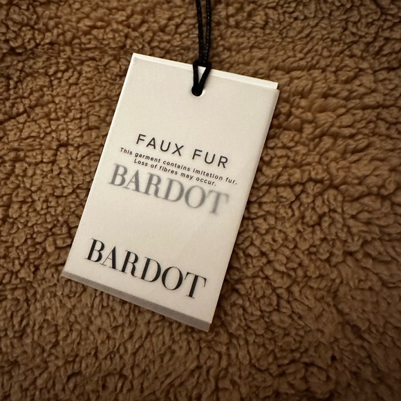 Bardot Brown Teddy Jacket with Cropped Style and Cozy Texture - Picture 3 of 3